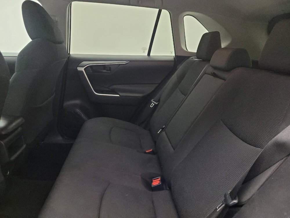 Used 2021 Toyota RAV4 LE w/ Carpet Mat Package (TMS) image 18