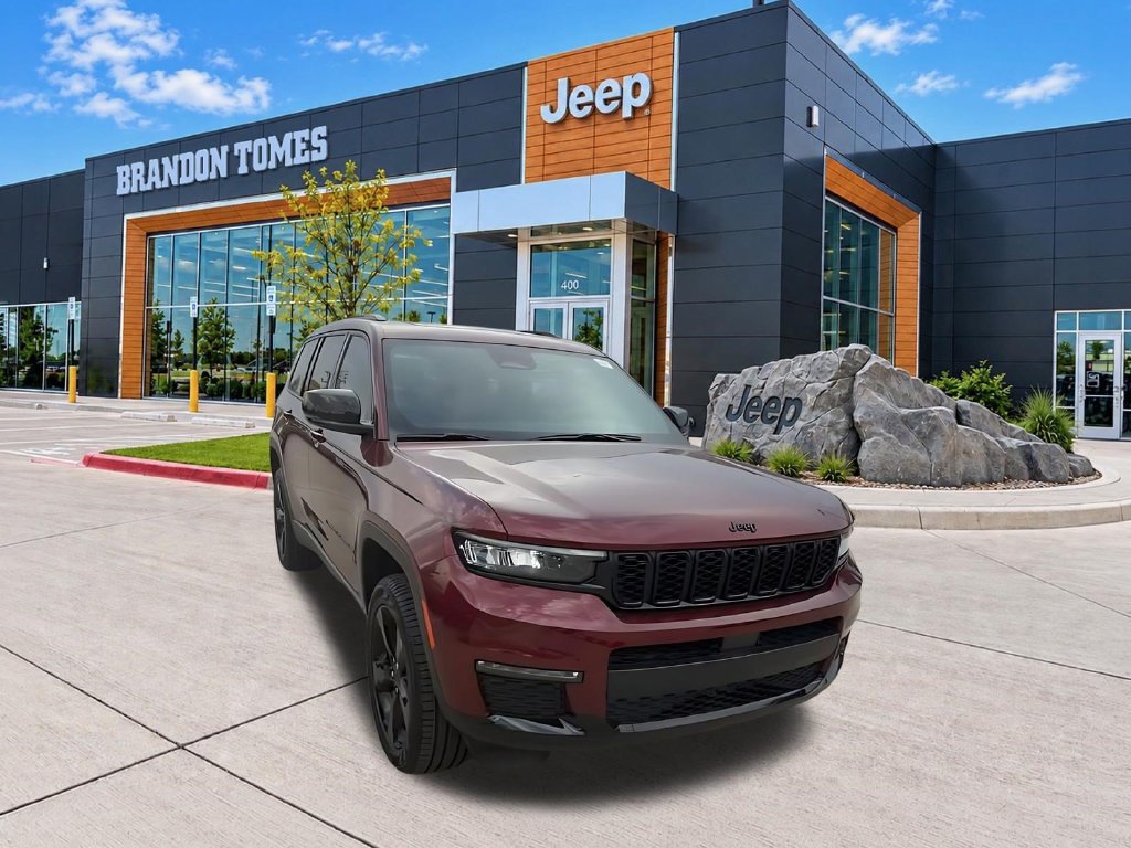 Used 2025 Jeep Grand Cherokee L Limited w/ Black Appearance Package AWD/4WD image 1