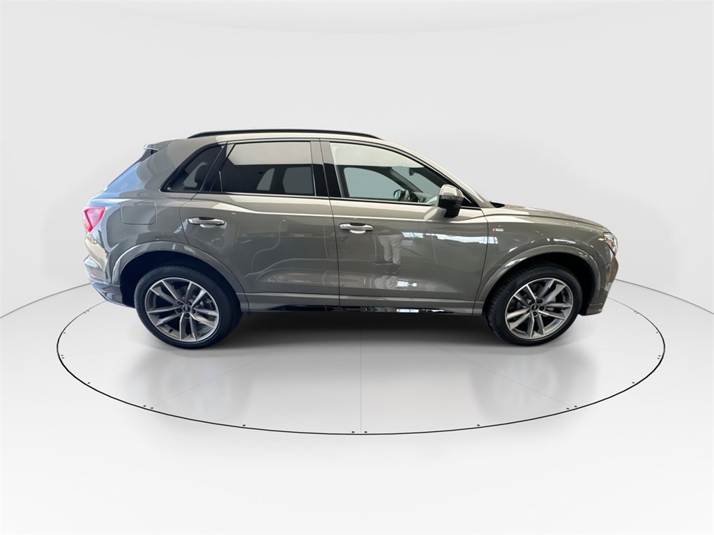 New 2025 Audi Q3 2.0T Premium image 7