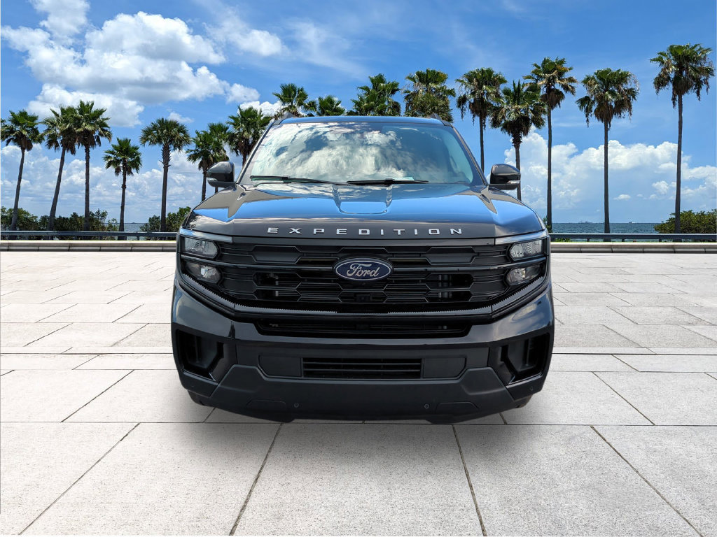 New 2026 Ford Expedition Active RWD image 2