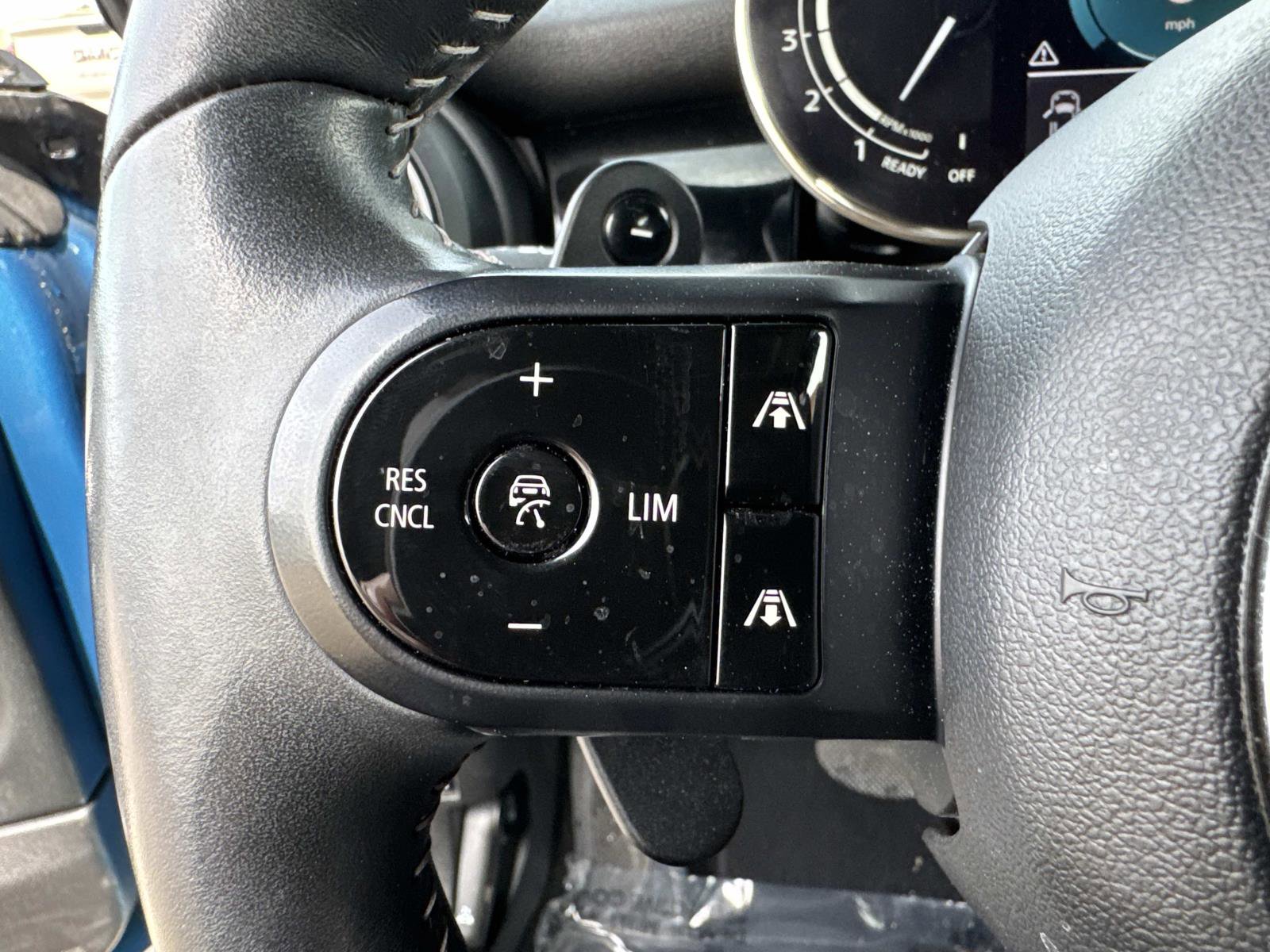 Used 2022 MINI Cooper S w/ Driver Assistance Package image 27