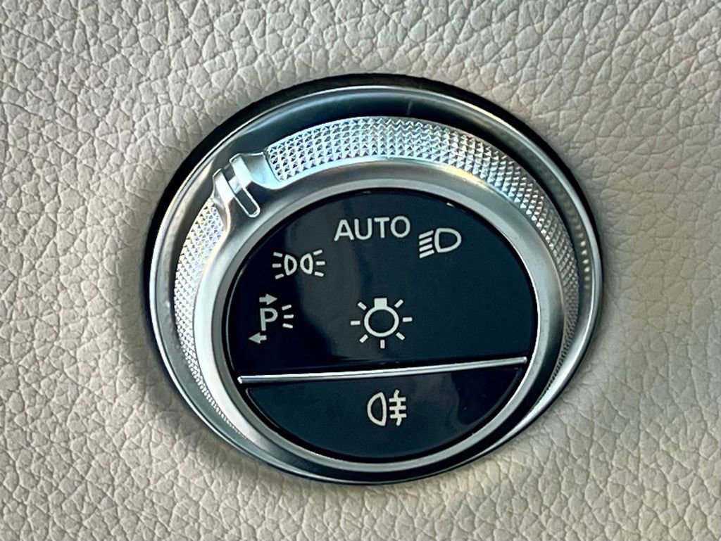 Certified 2026 Mercedes-Benz GLC 300 4MATIC image 34