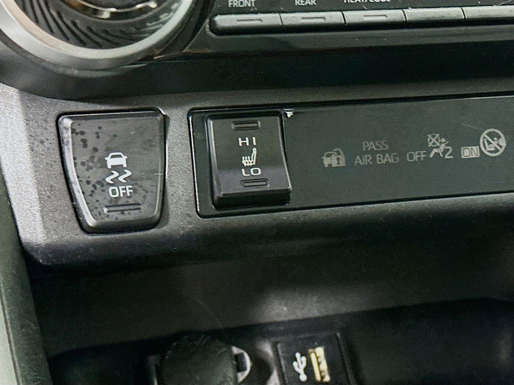 Used 2023 Toyota RAV4 XLE w/ Convenience Package image 29