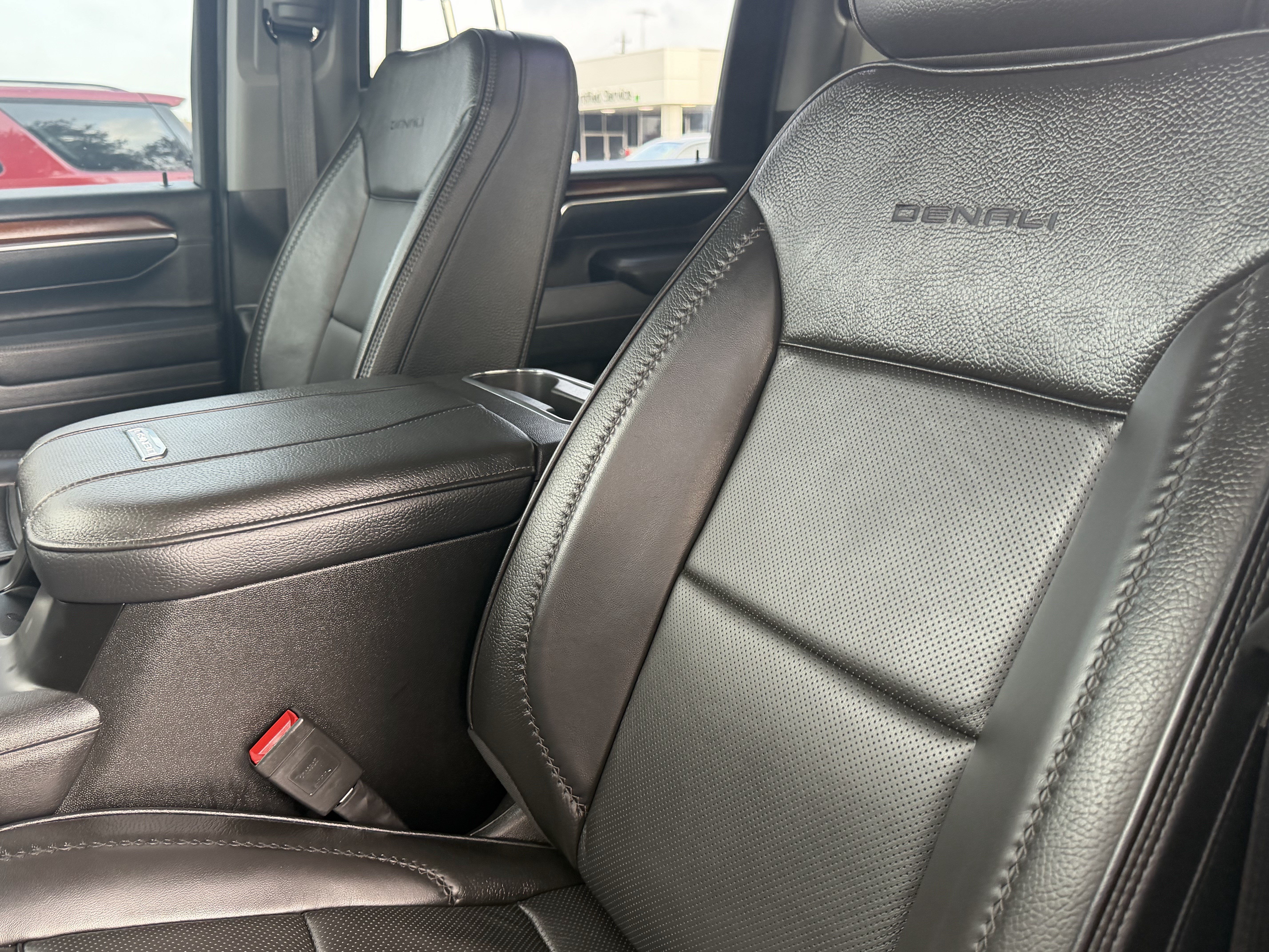 Used 2025 GMC Sierra 3500 Denali AWD/4WD image 29