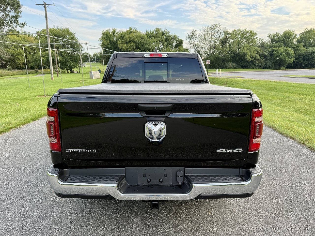 Used 2023 RAM 1500 Big Horn AWD/4WD image 3