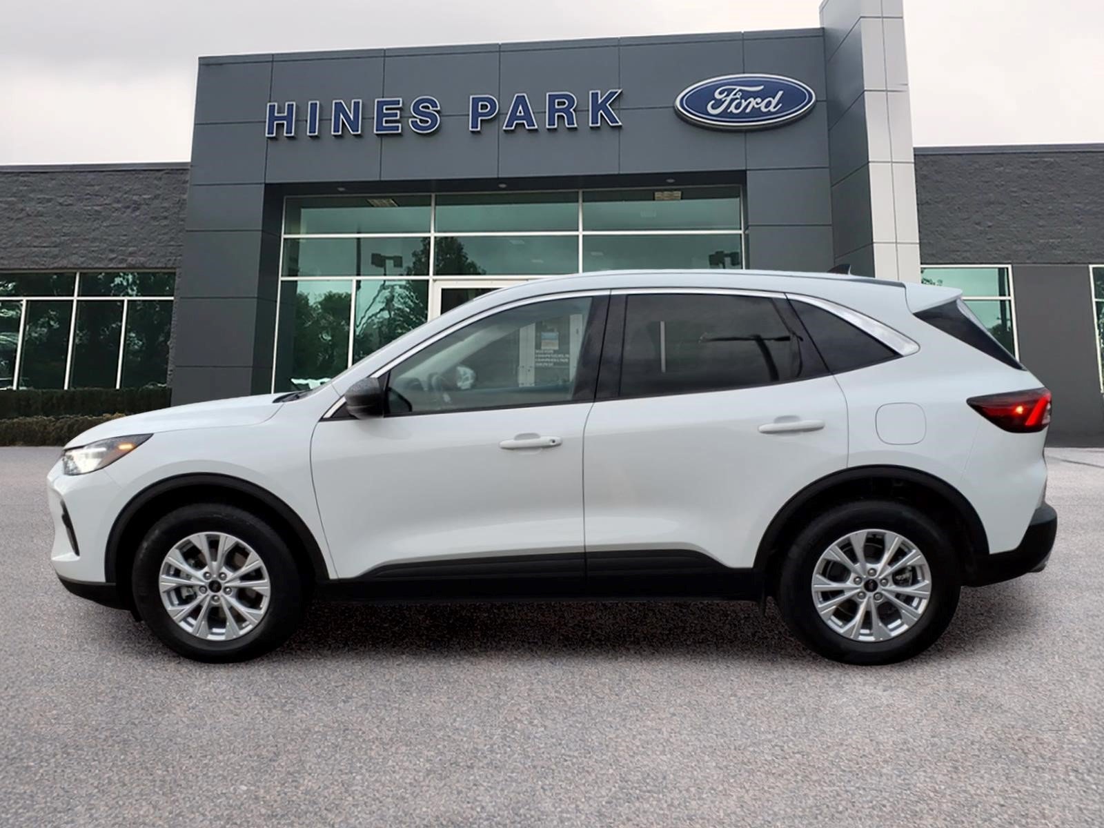 Used 2023 Ford Escape Active AWD/4WD image 4