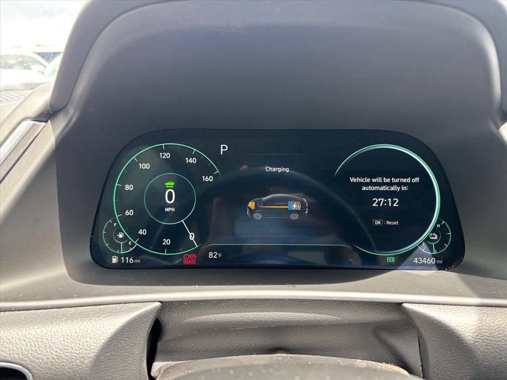 Used 2023 Hyundai Sonata Limited w/ Cargo Package FWD image 15