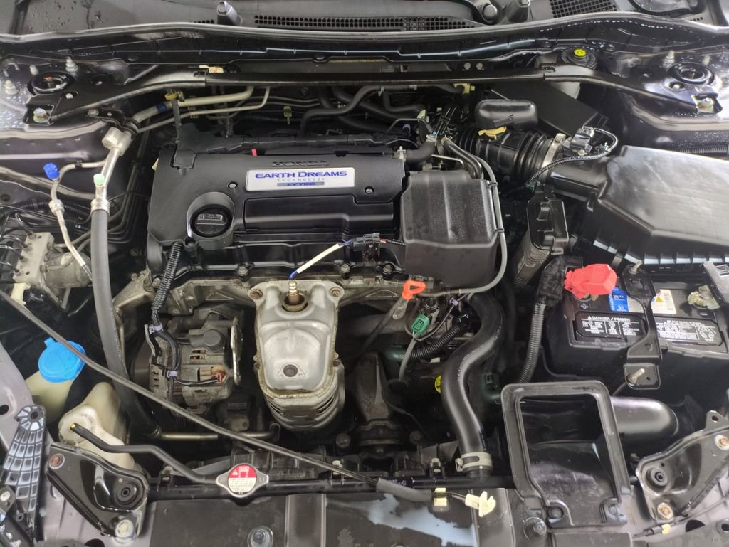 Used 2016 Honda Accord EX image 21