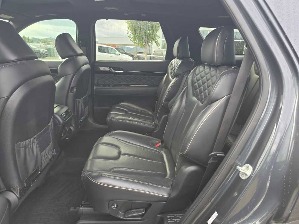 Used 2020 Hyundai Palisade Limited image 16