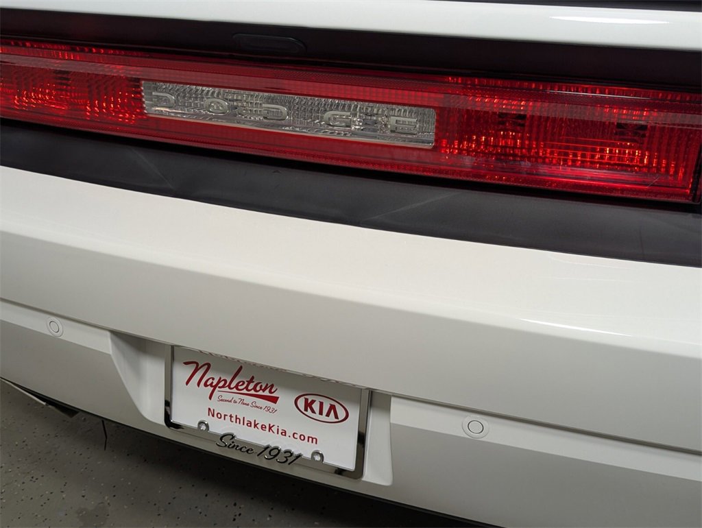 Used 2014 Dodge Challenger R/T image 8