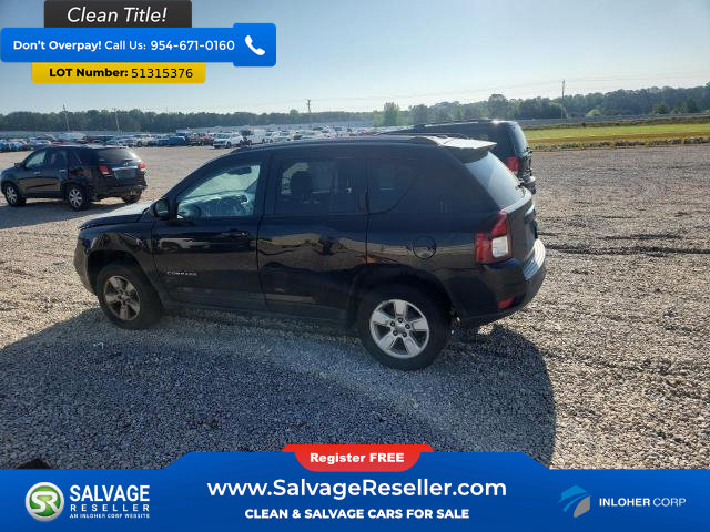 Used 2016 Jeep Compass Latitude FWD image 3