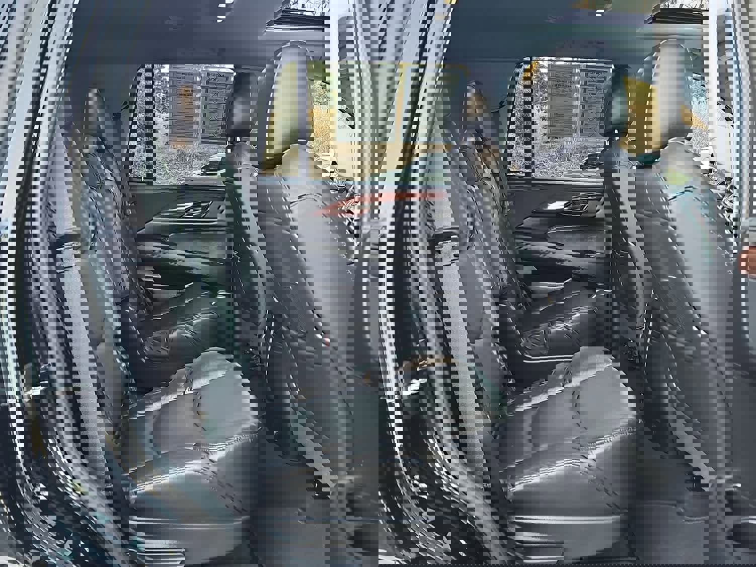 Used 2019 Cadillac Escalade Luxury w/ Escalade Sport Edition image 28