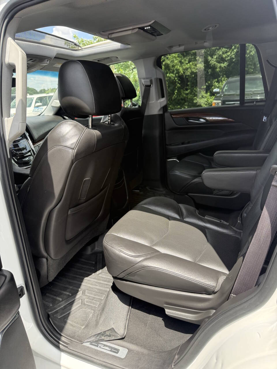 Used 2016 Cadillac Escalade Premium AWD/4WD image 20