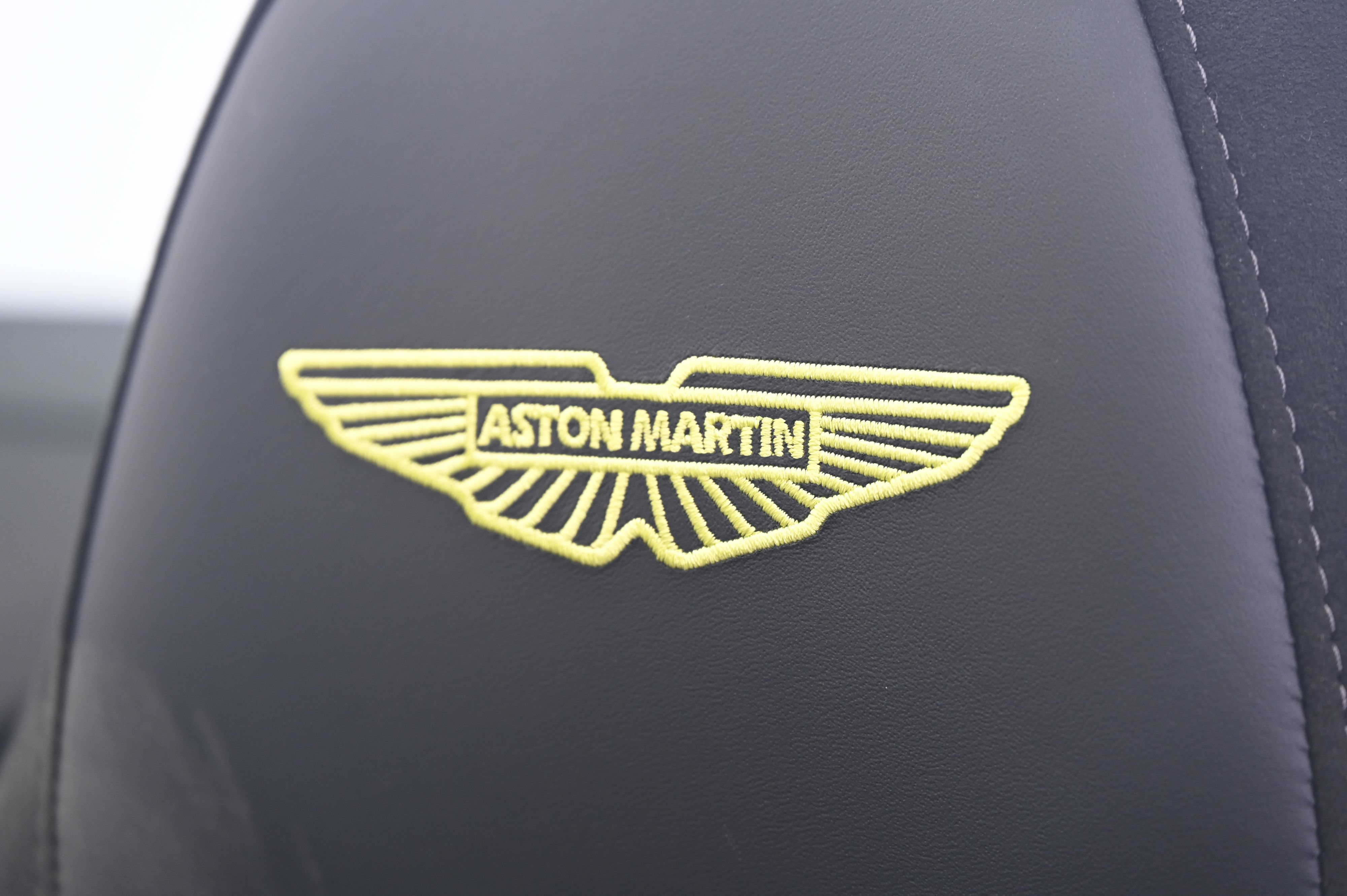 Used 2026 Aston Martin V8 Vantage Coupe RWD image 30