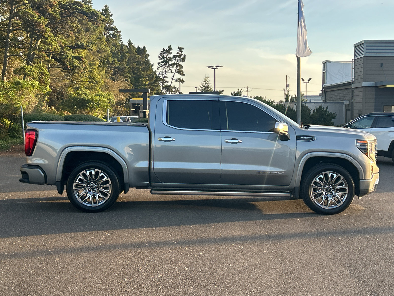 Used 2023 GMC Sierra 1500 Denali Ultimate AWD/4WD image 27
