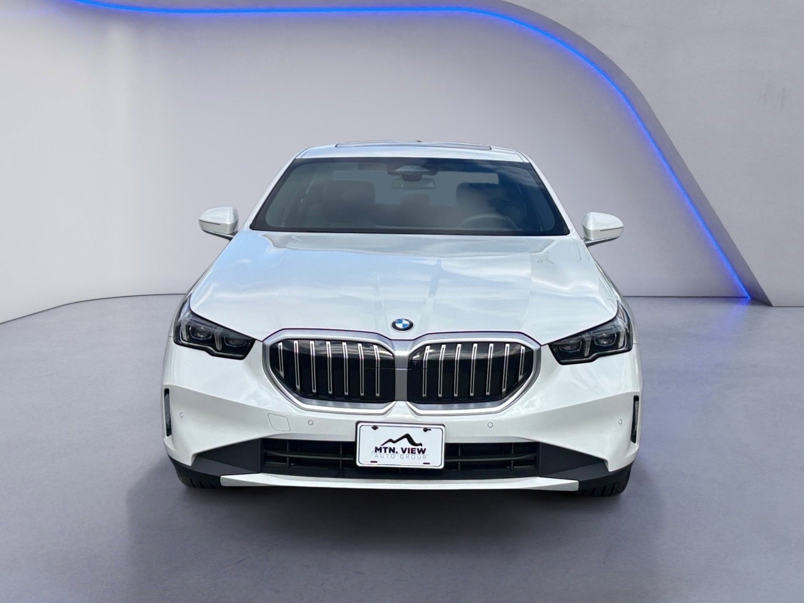 Used 2025 BMW 530i xDrive image 9