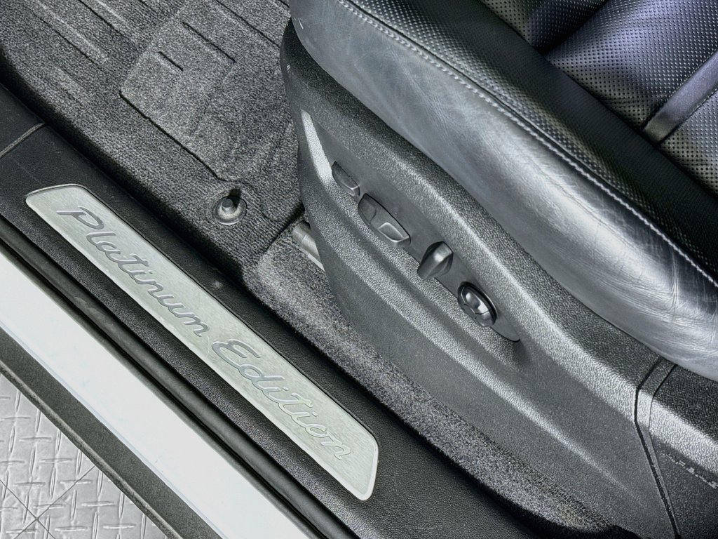 Certified 2023 Porsche Cayenne Platinum Edition AWD/4WD image 26