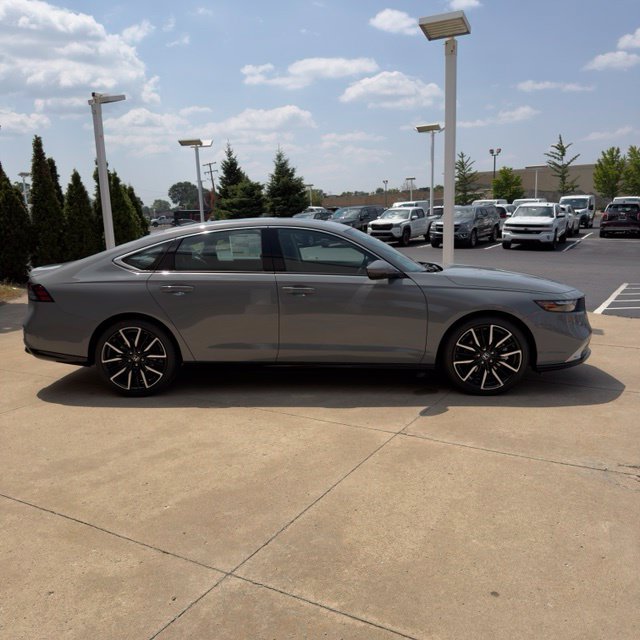 New 2026 Honda Accord Touring image 7