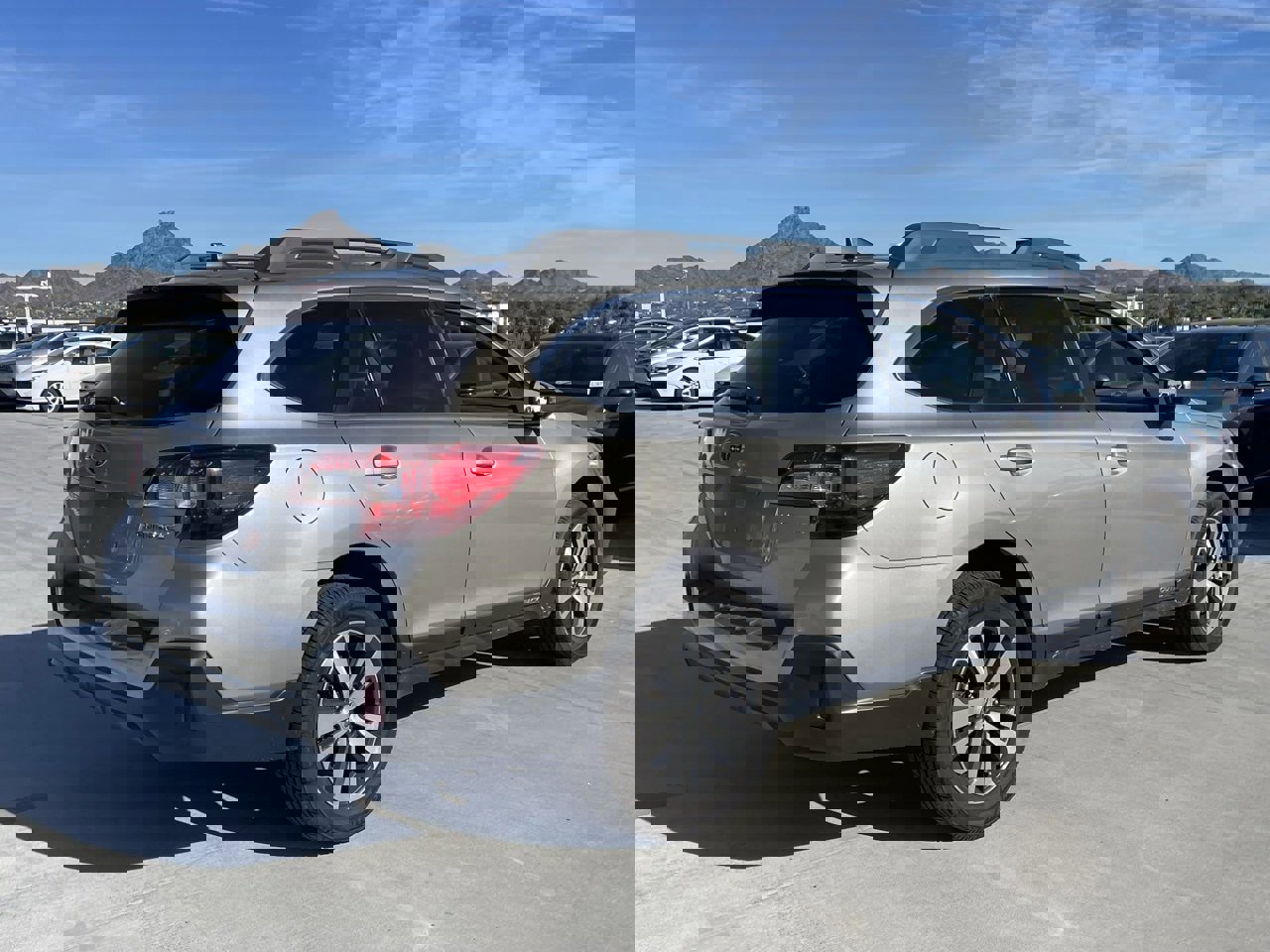 Used 2019 Subaru Outback 2.5i Limited image 2