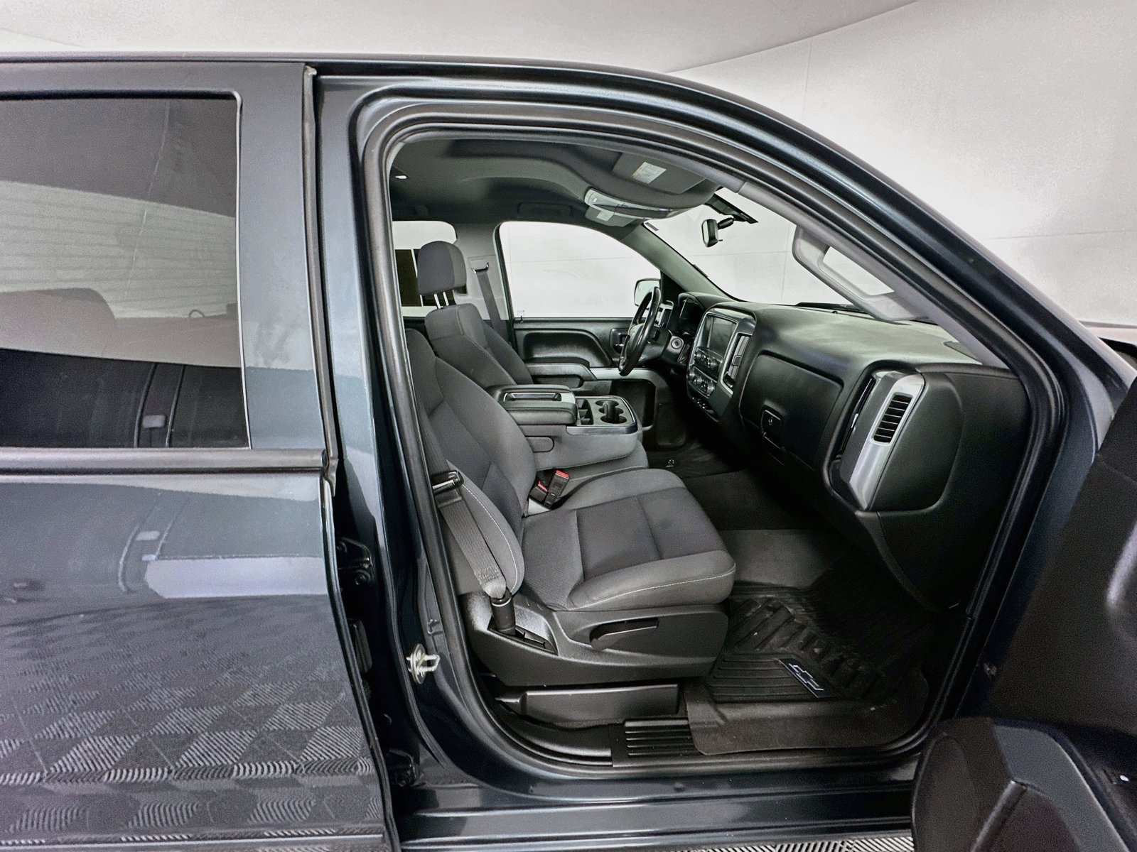 Used 2019 Chevrolet Silverado 1500 LT w/ All Star Edition AWD/4WD image 25