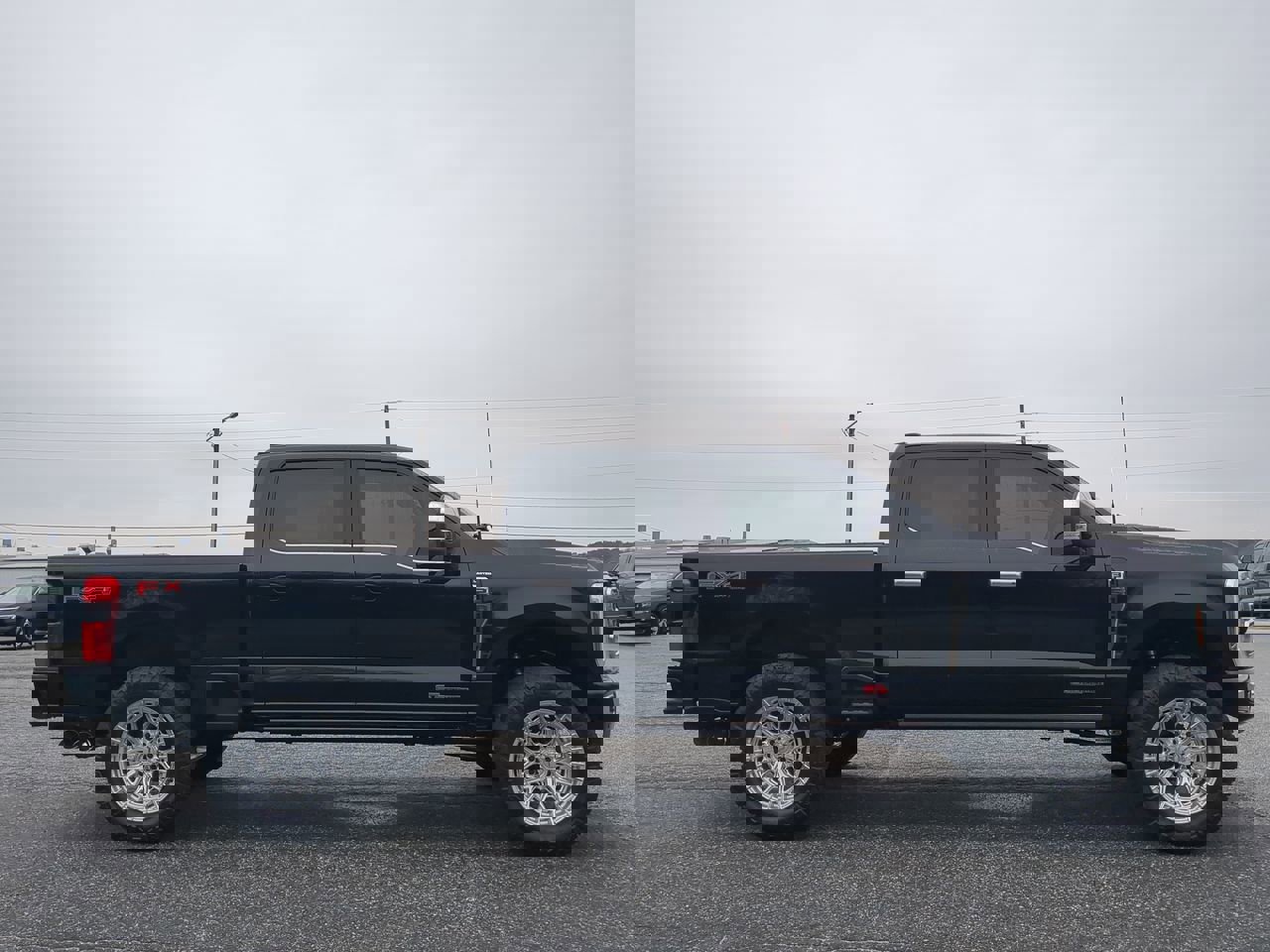 Used 2024 Ford F250 Limited w/ FX4 Off-Road Package image 2