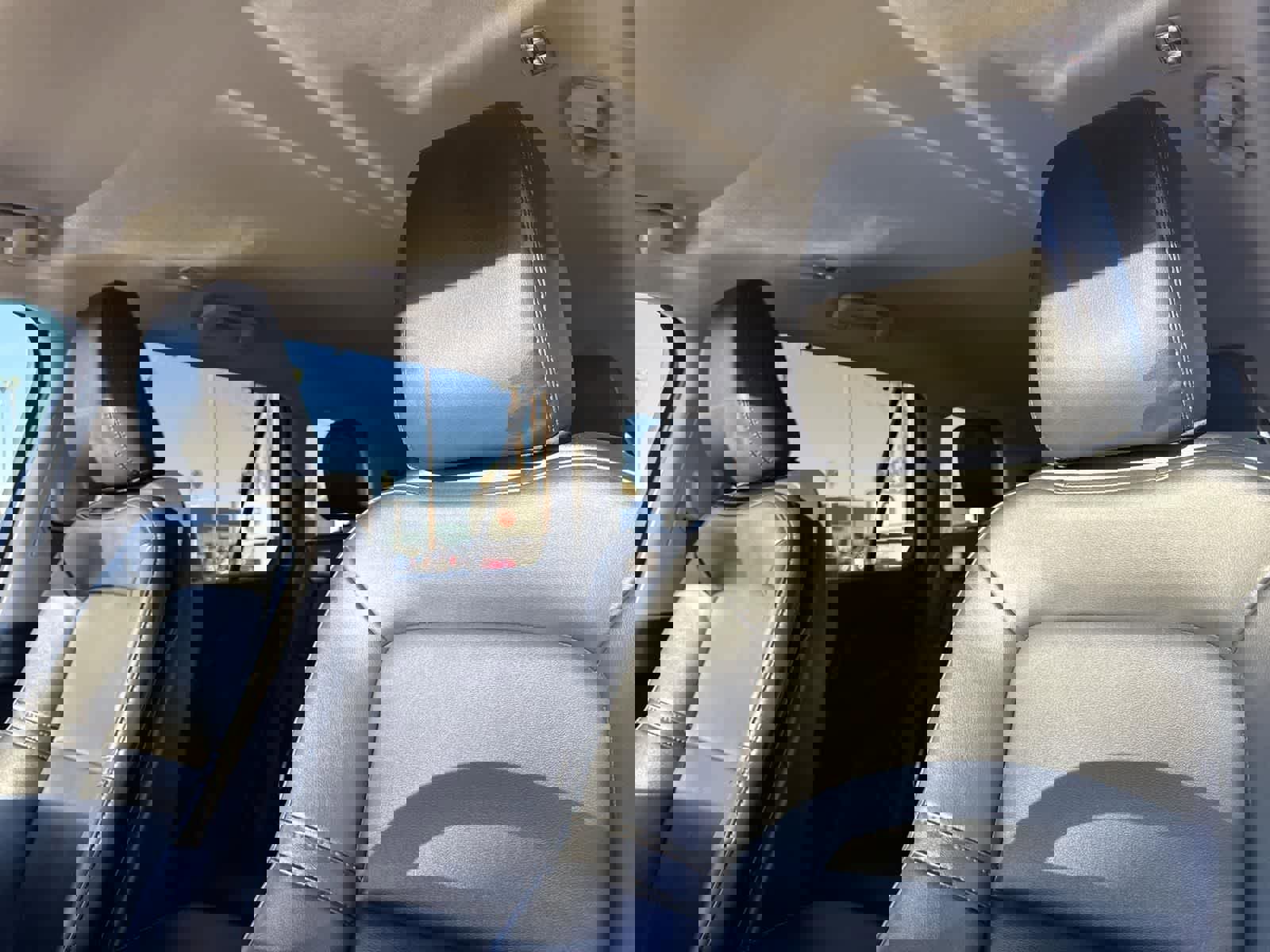 Used 2023 Lincoln Aviator 2WD image 15