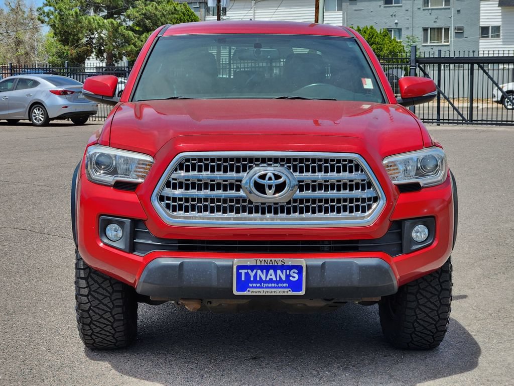 Used 2017 Toyota Tacoma TRD Off-Road w/ Tow Package (A/T) AWD/4WD image 2