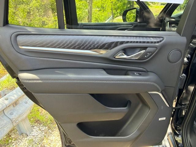 Used 2024 GMC Yukon Denali AWD/4WD image 15