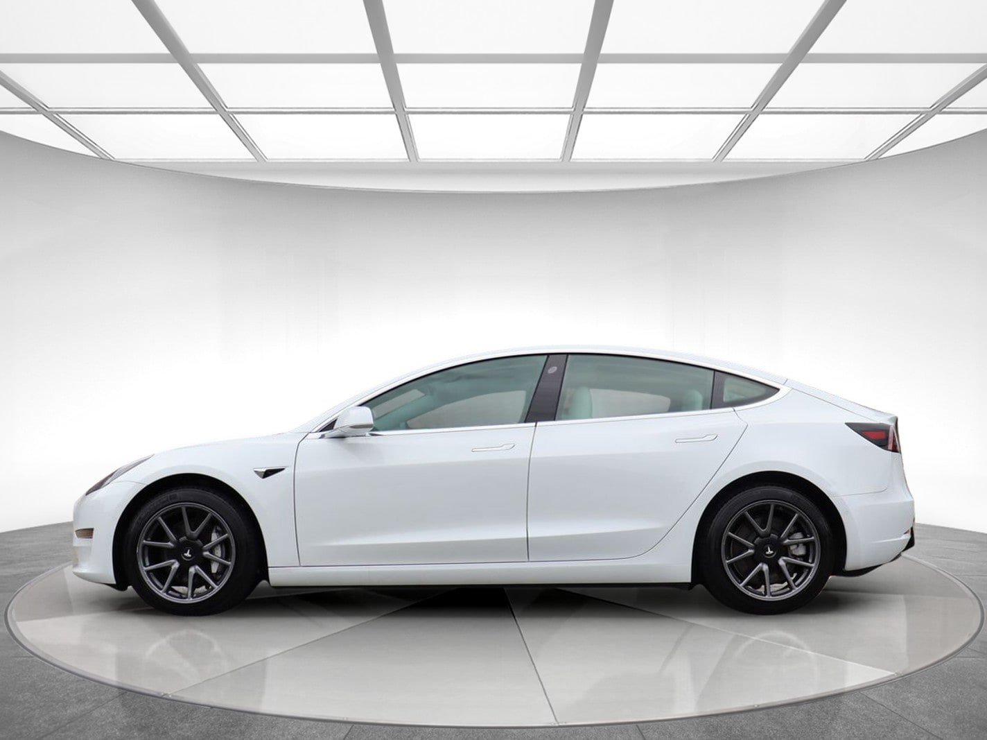 Used 2018 Tesla Model 3 Performance AWD/4WD image 4