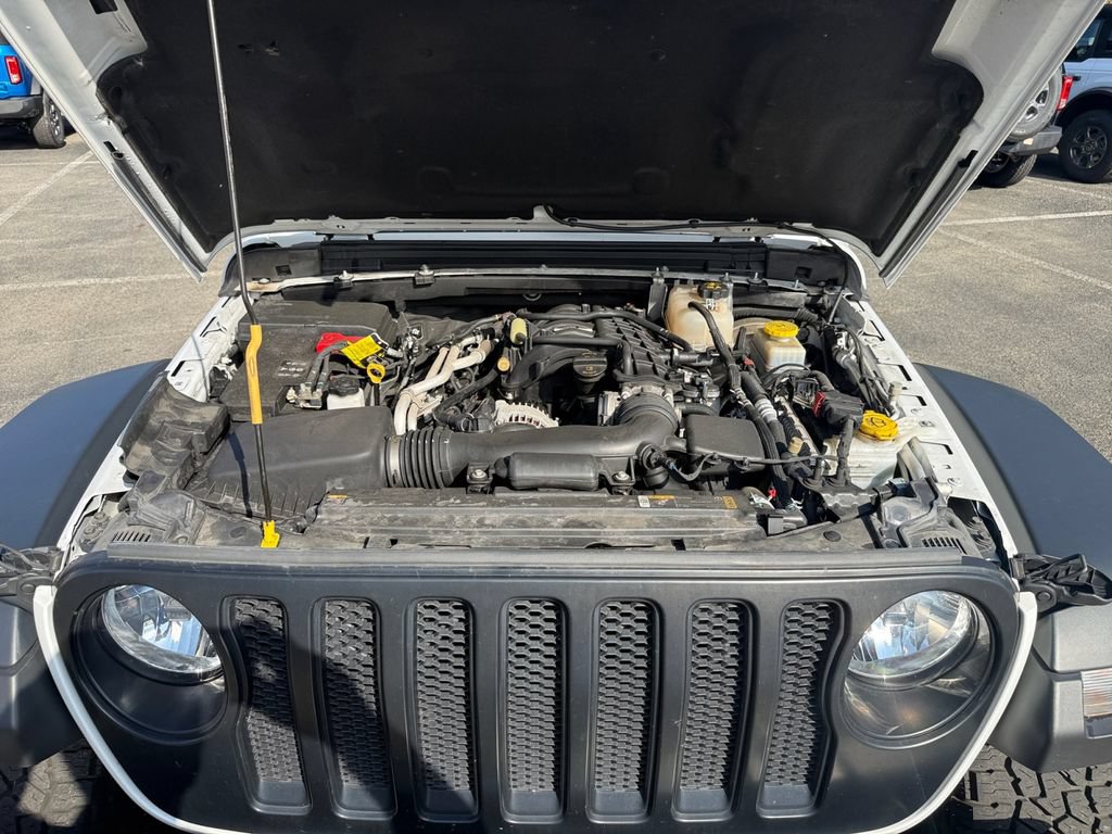 Used 2023 Jeep Wrangler Unlimited Rubicon w/ Cold Weather Group AWD/4WD image 27