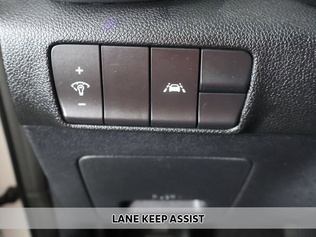 Used 2022 Kia Sportage LX image 3