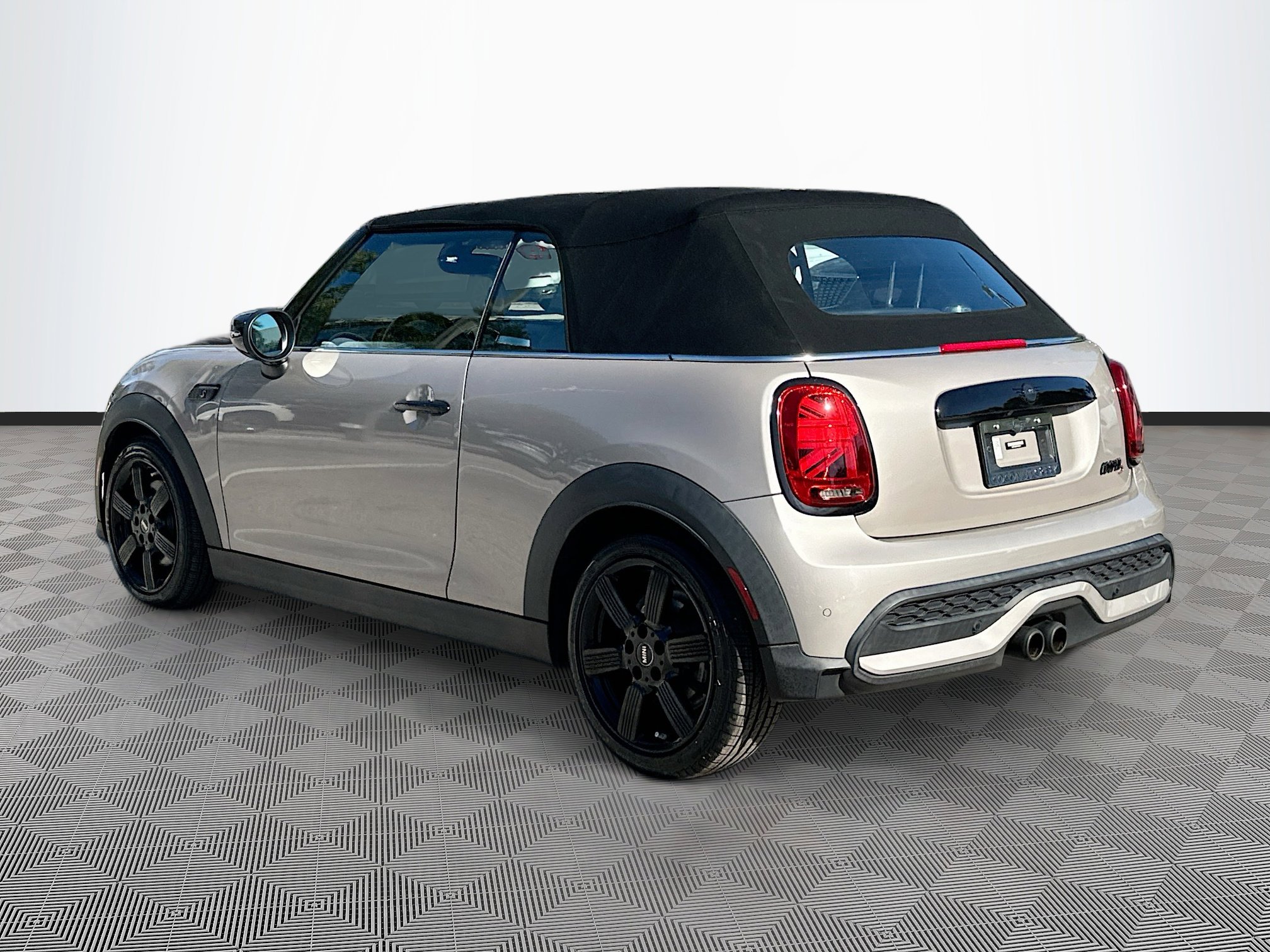 Used 2023 MINI Cooper S image 5