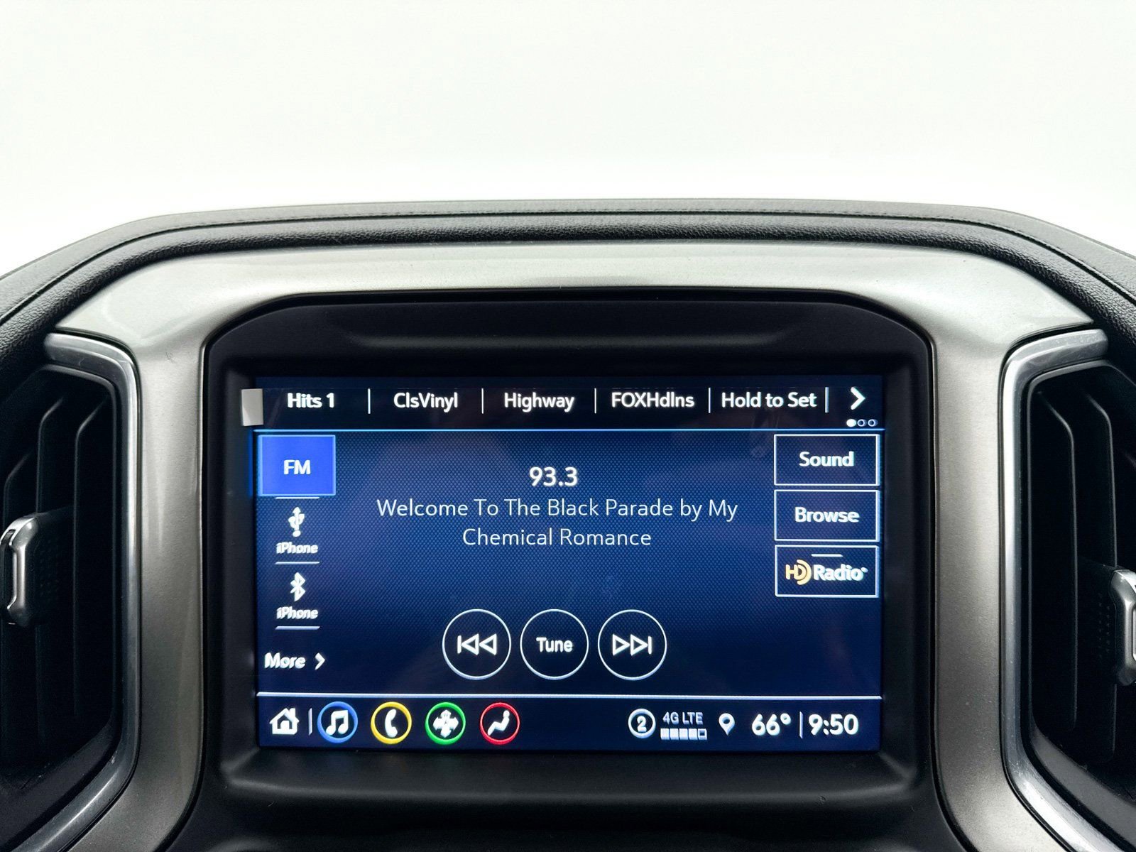 Used 2021 Chevrolet Silverado 1500 LT Trail Boss w/ Convenience Package II image 26