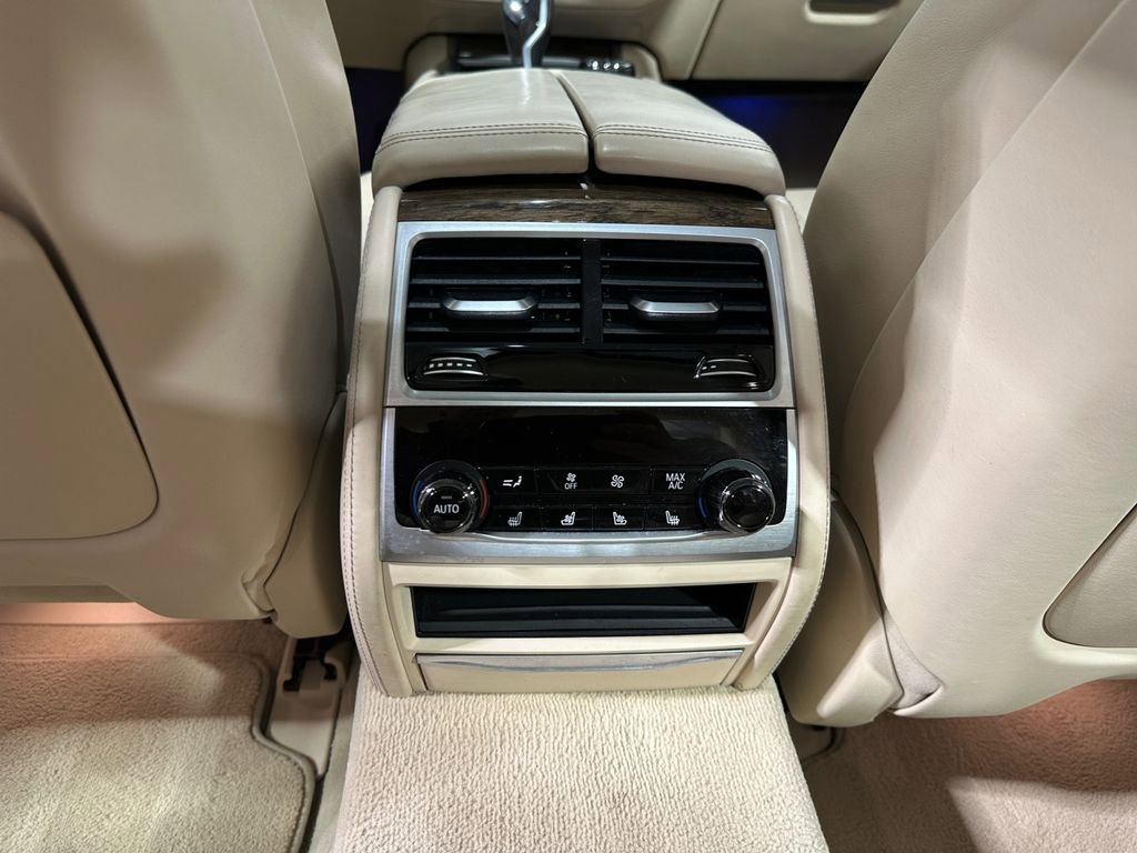 Used 2018 BMW 750i xDrive image 21