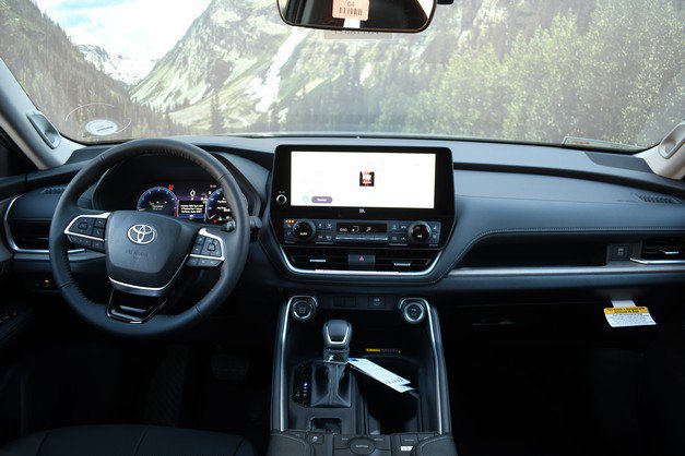 New 2026 Toyota Grand Highlander Limited image 9