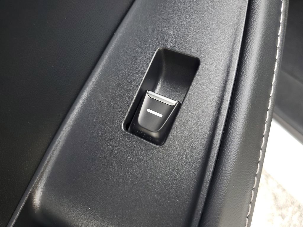 Certified 2023 Acura MDX FWD w/ Technology Package image 17