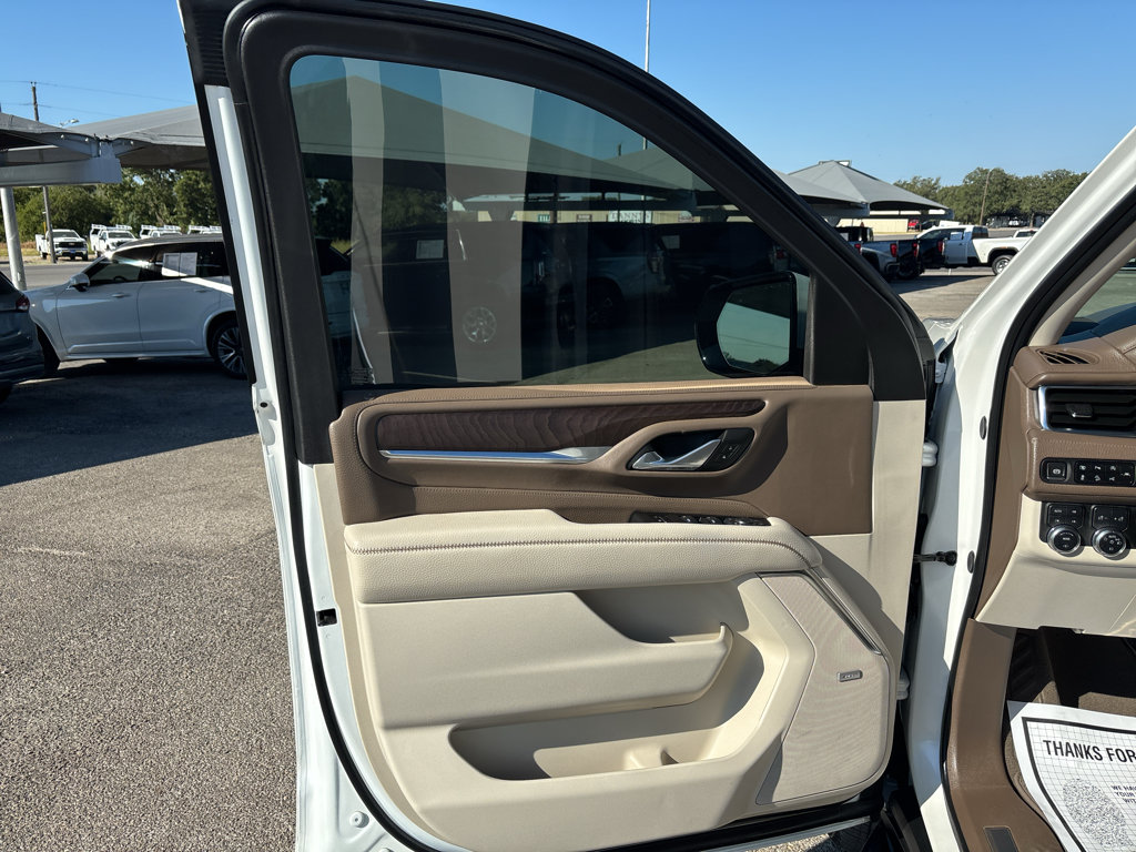 Certified 2024 GMC Yukon XL Denali w/ Advanced Technology Package AWD/4WD image 12