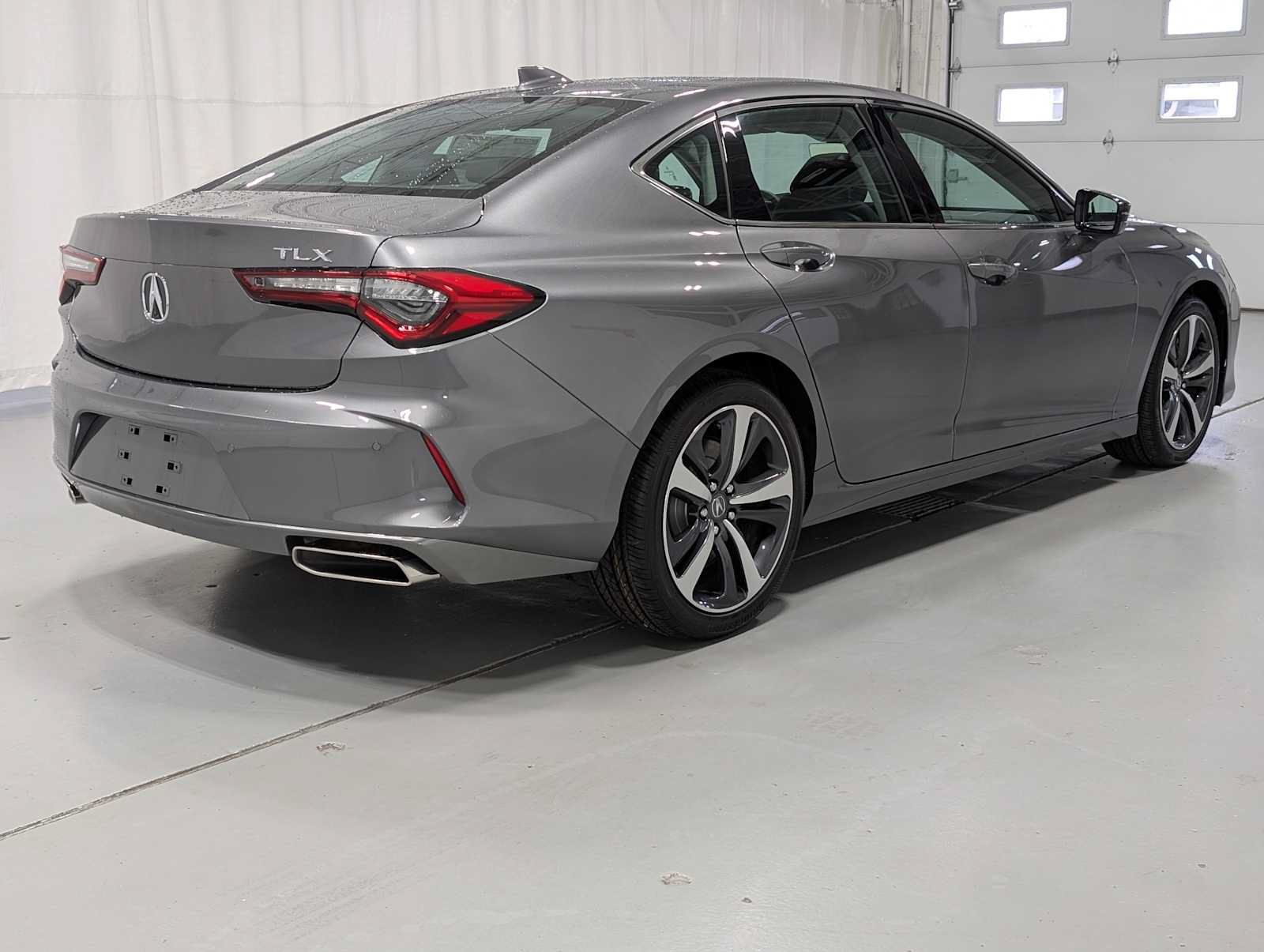 Used 2025 Acura TLX w/ Technology Package FWD image 7