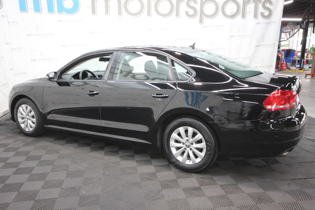 Used 2013 Volkswagen Passat 2.5 S FWD image 3