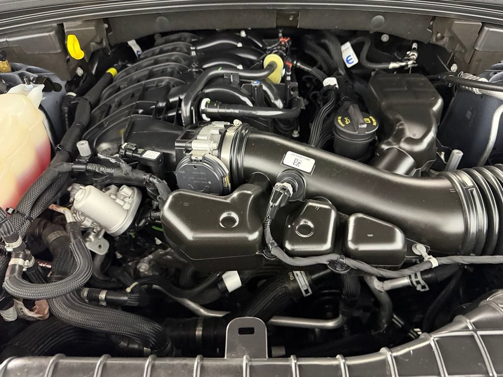 Certified 2025 Jeep Grand Cherokee L Summit AWD/4WD image 38