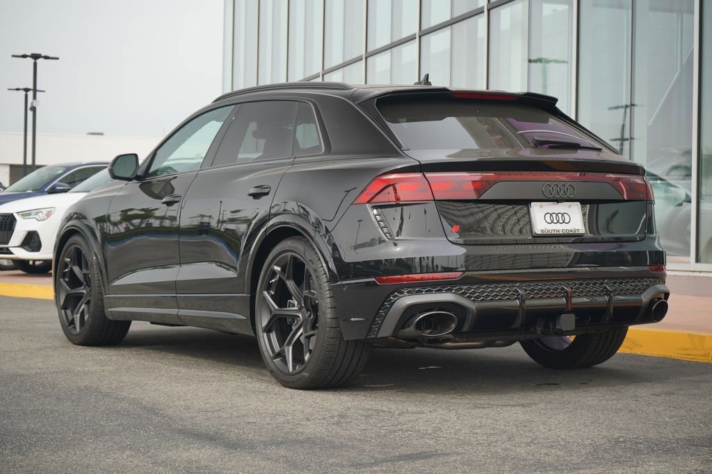 New 2026 Audi RS Q8 performance image 3