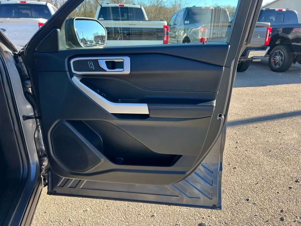 Used 2021 Ford Explorer XLT image 20