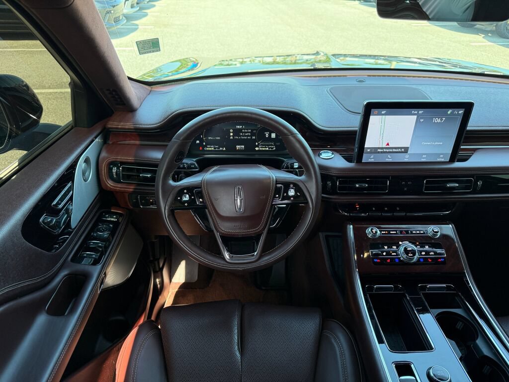 Used 2024 Lincoln Aviator Black Label w/ Dynamic Handling Package AWD/4WD image 16