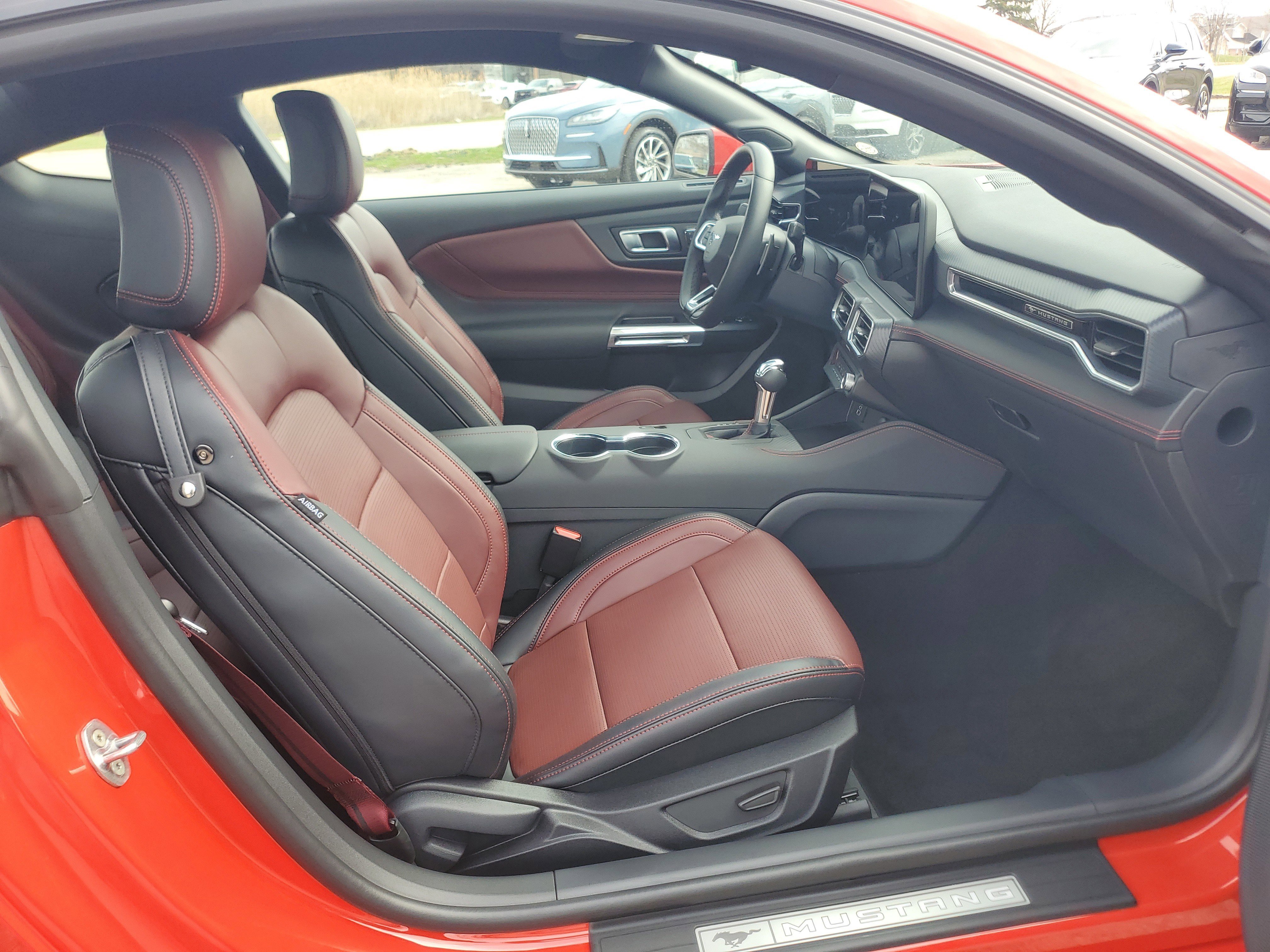 Used 2025 Ford Mustang GT Premium image 9