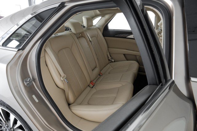 Used 2019 Lincoln MKZ Reserve FWD image 42