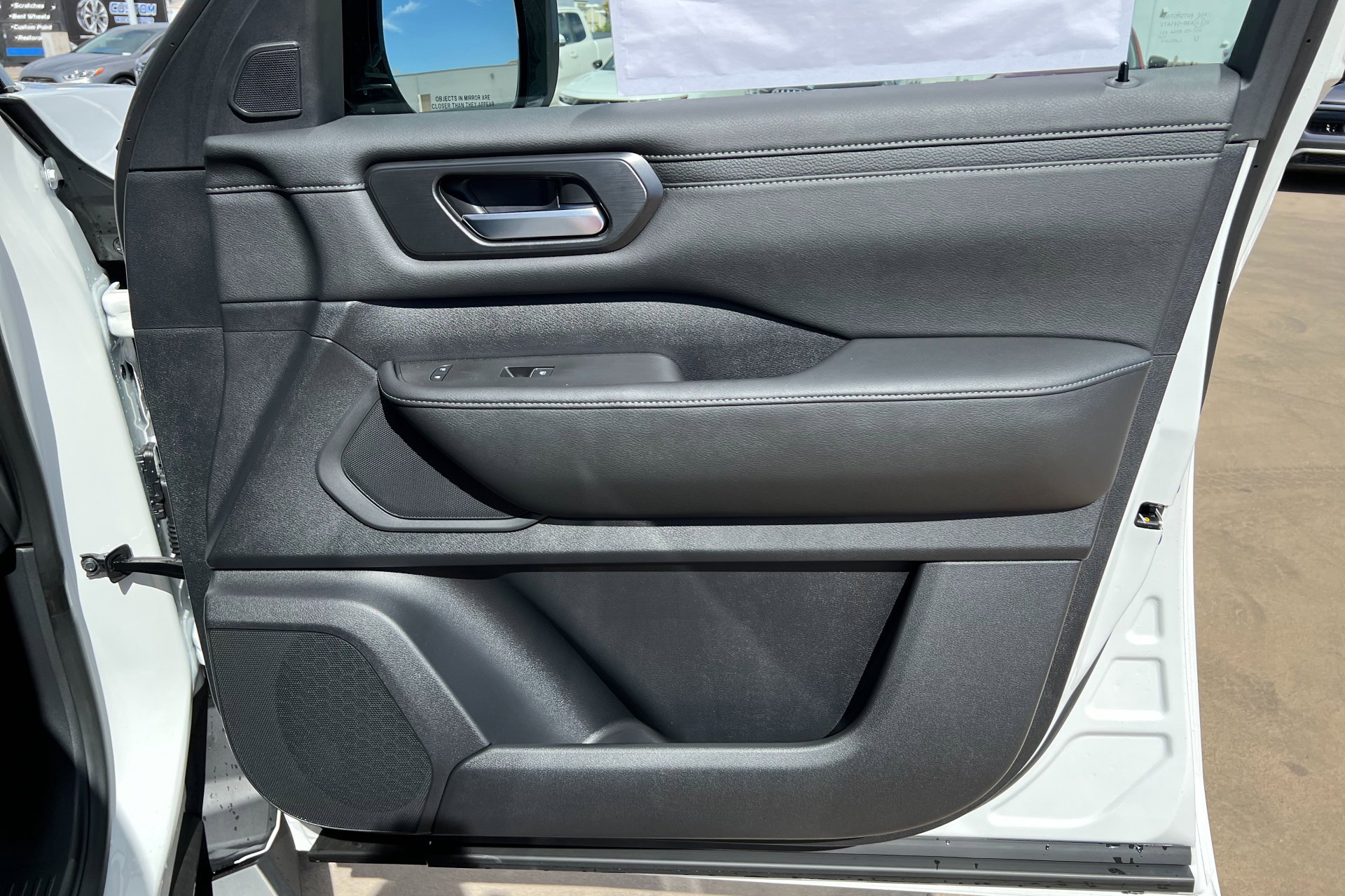 New 2025 Nissan Armada SV image 24