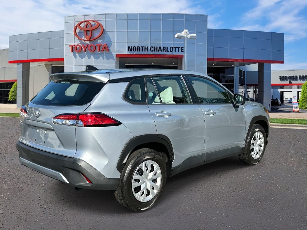 Used 2022 Toyota Corolla Cross L FWD image 8