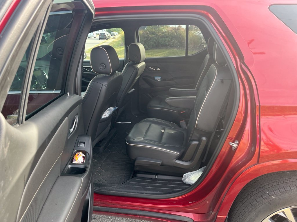 Used 2023 Chevrolet Traverse Premier w/ LPO, Floor Liner Package AWD/4WD image 11