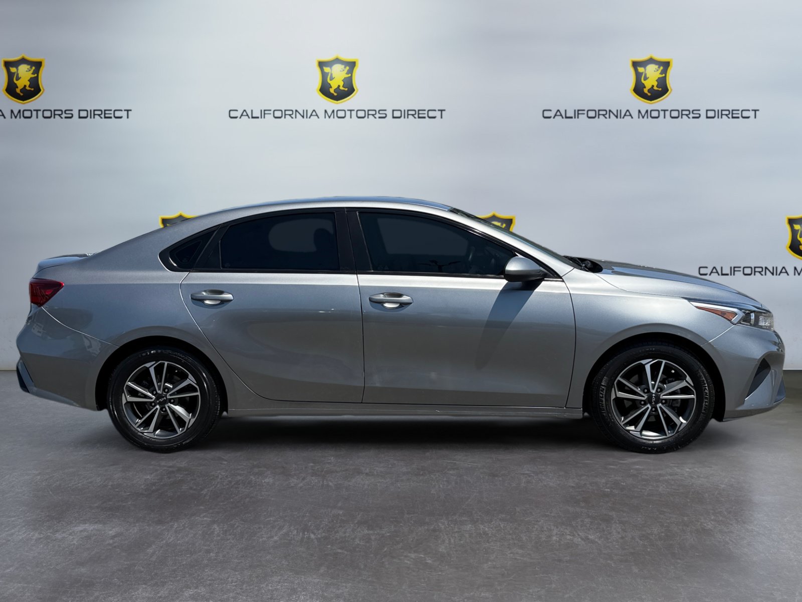 Used 2022 Kia Forte LXS FWD image 6