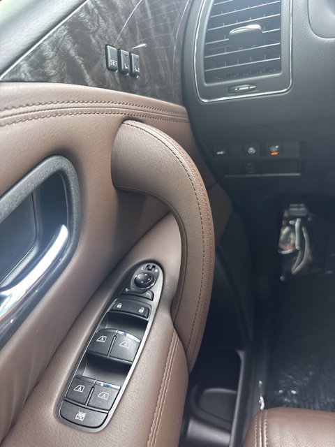 Used 2024 Nissan Armada Platinum w/ Captain's Chairs Package RWD image 25